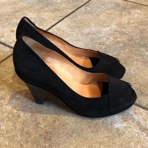Coclico peep toe heels